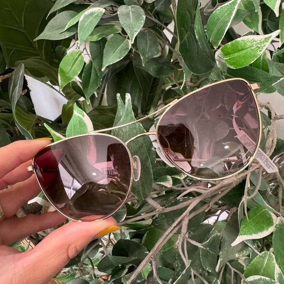 SALE💐LONGCHAMP aviator cat eye purple sunglasses ✨ - Picture 5 of 16